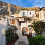 El barrio de Anafiotika en Atenas