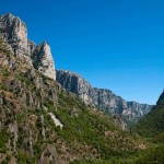 Descubrir la hermosa garganta de Víkos
